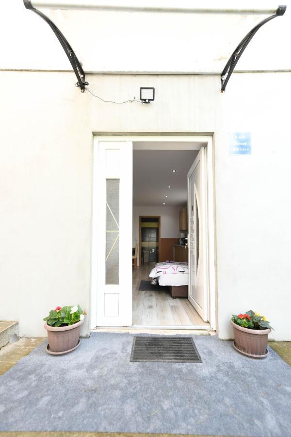 Apartman Jakov Rakovica Exteriör bild