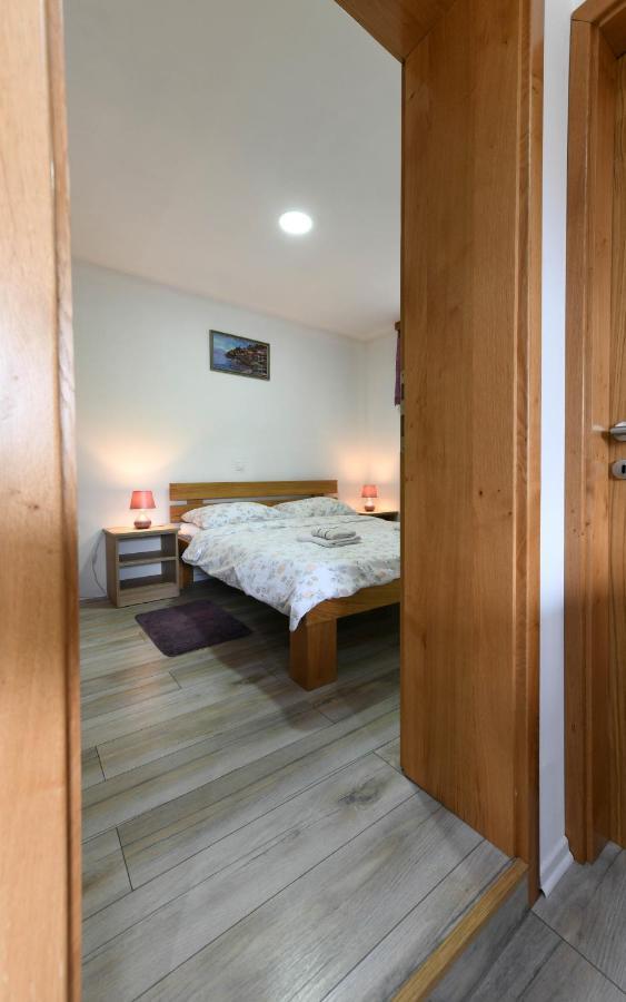 Apartman Jakov Rakovica Exteriör bild