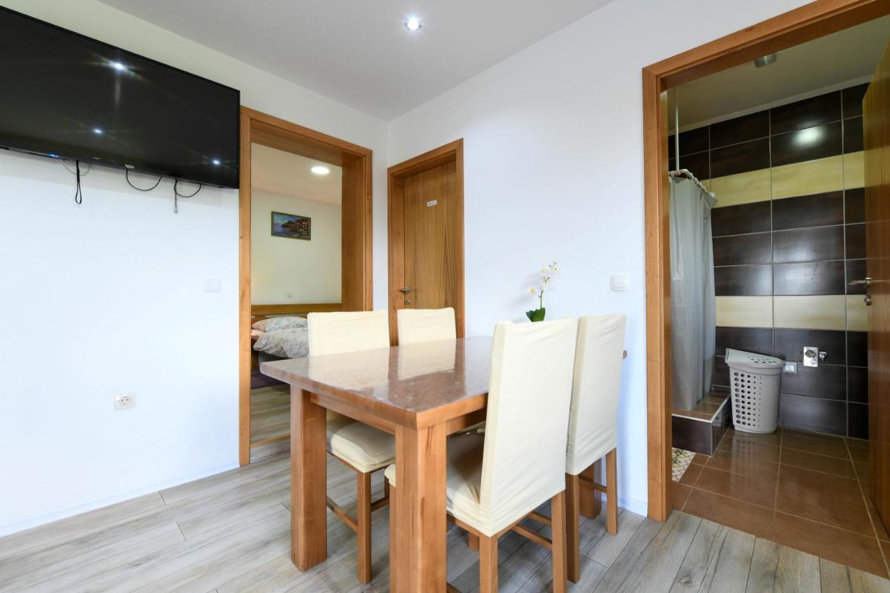 Apartman Jakov Rakovica Exteriör bild